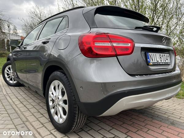 Mercedes-Benz GLA - 4