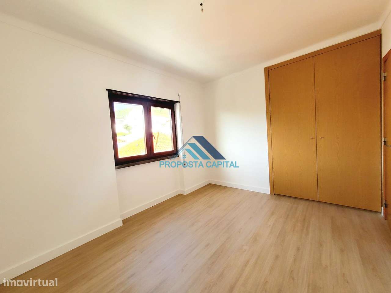 Apartamento T2 Totalmente Remodelado | Centro Sesimbra 200m da Praia-15