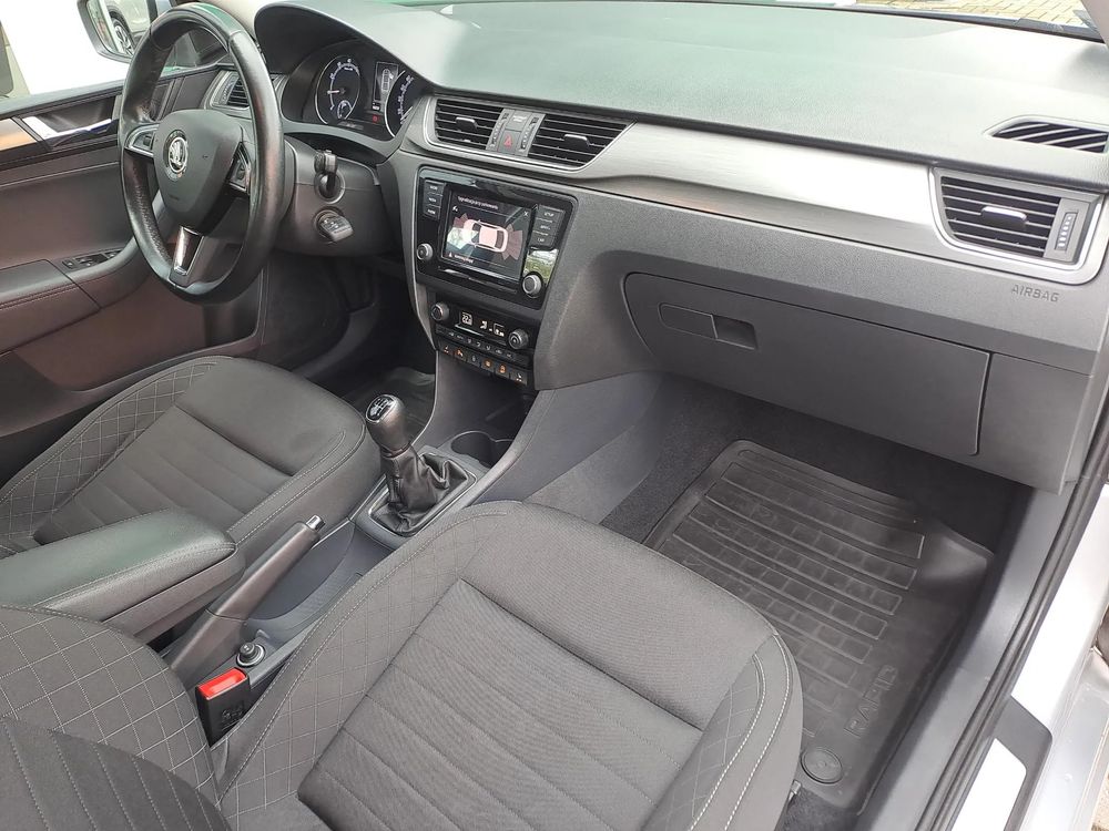 SKODA RAPID Climatronic Tempomat Grzane fotele Salon PL