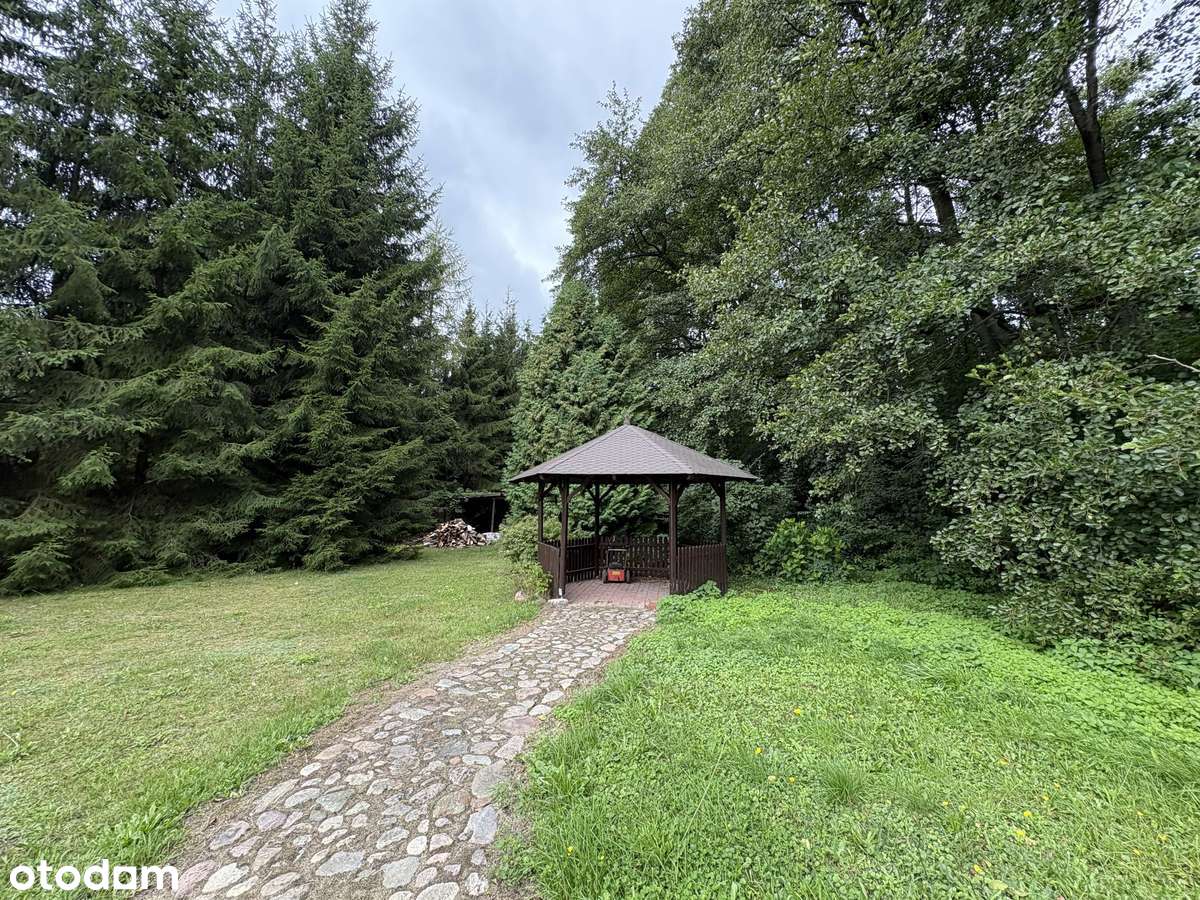 Wyjątkowy dom parterowy w spokojnej okolicy-10