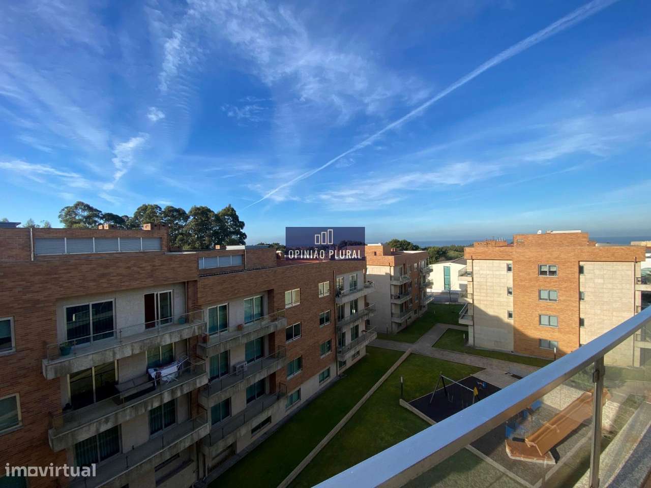 T2 de Luxo com Varandas e Garagem Dupla em S. Félix da Marinha-17