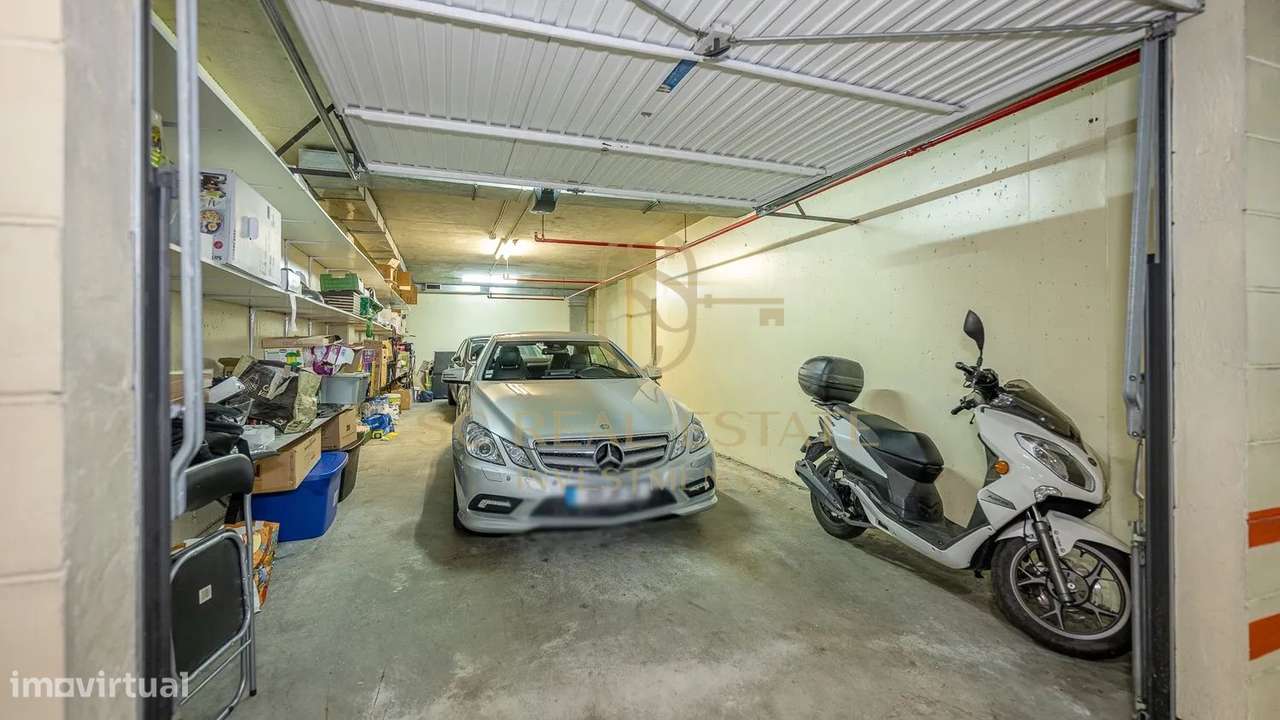 Exclusivo T2 Duplex Recuado, Último Piso, 2 Terraços, Cedofeita-27