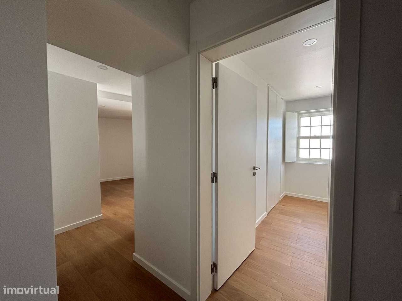 venda de magnifico prédio na Rua da Matemática (4 T0´s e 5 T1's)-31