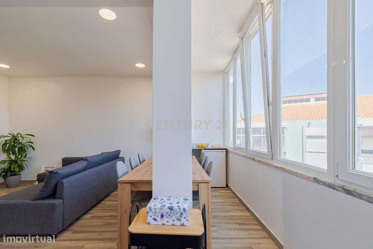 Apartamento T3 com varanda  no Feijó-7