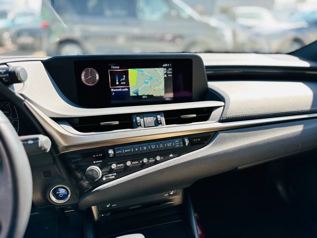 Lexus Seria ES 300h Luxury Line - 22