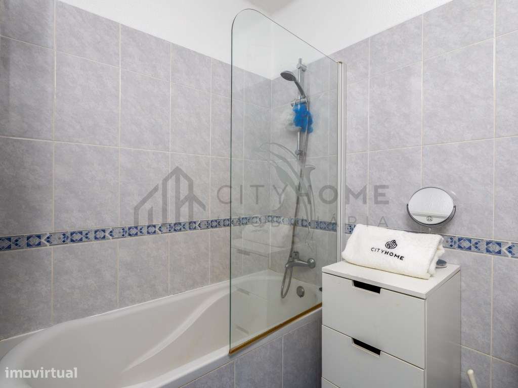Apartamento T1 com Piscina e Varandas em Albufeira-16