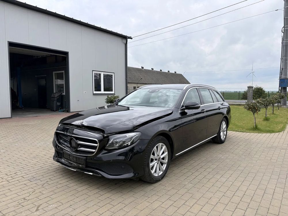 Mercedes-Benz E W213 220 d Avantgarde 2019