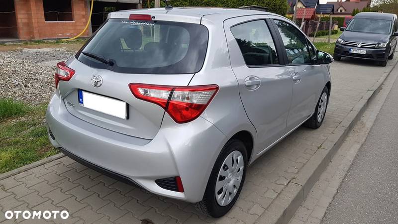 Toyota Yaris 1.5 Dynamic - 38