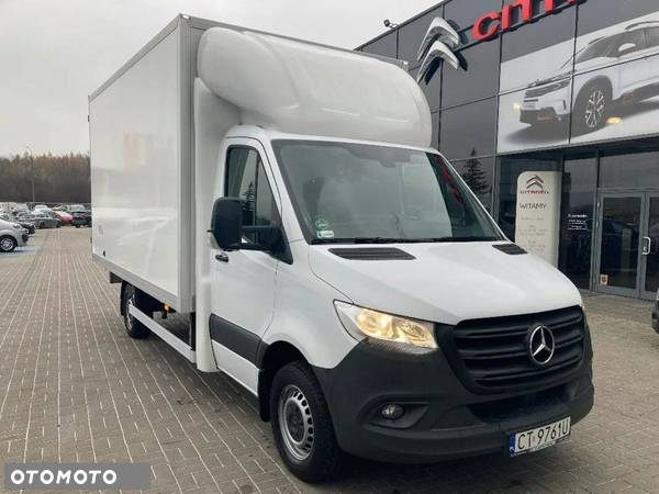 Mercedes-Benz Sprinter - 4