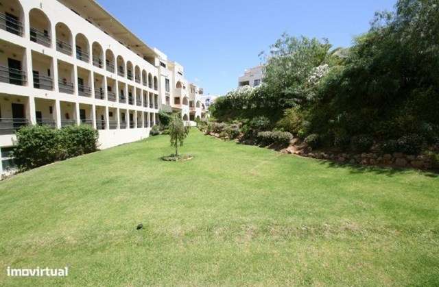Apartamento T2 com varanda e piscina em Albufeira - Grande imagem: 2/6