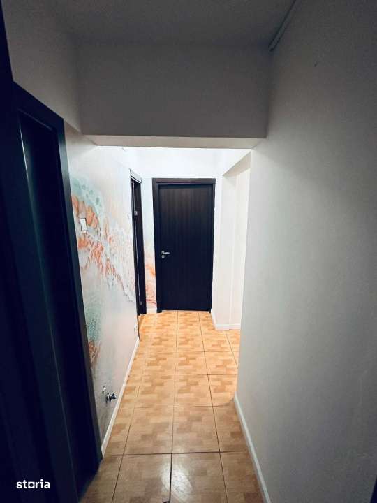 Apartament 4 camere- zona Apusului / Gorjului - Imagine principală: 5/8
