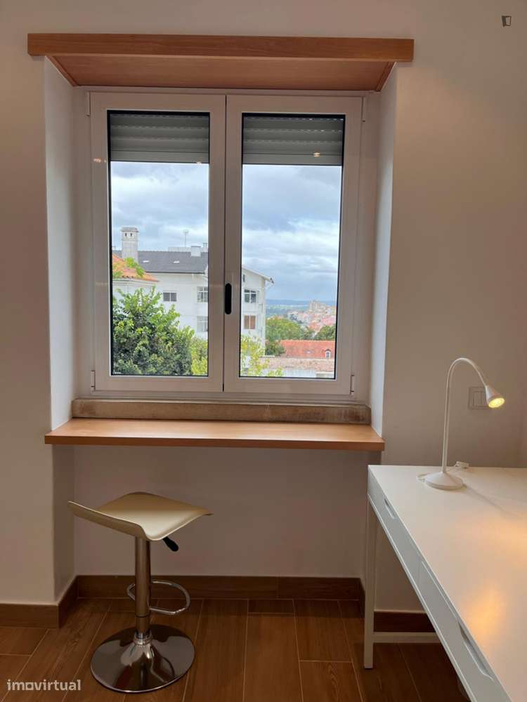 Estúdio - localizado em Cidral Coimbra - Grande imagem: 5/6