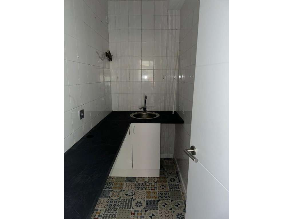 Loja para arrendar na Damaia - Grande imagem: 4/6