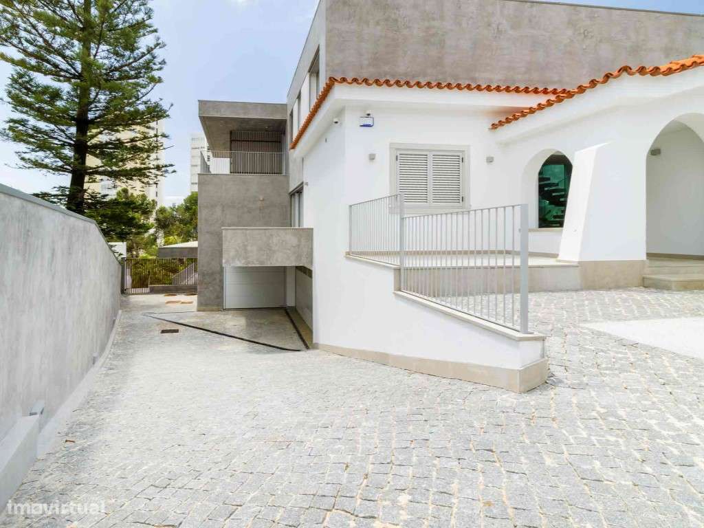 Penthouse T3, terraço, piscina e garagem, Condomínio com duas villa... - Grande imagem: 5/38