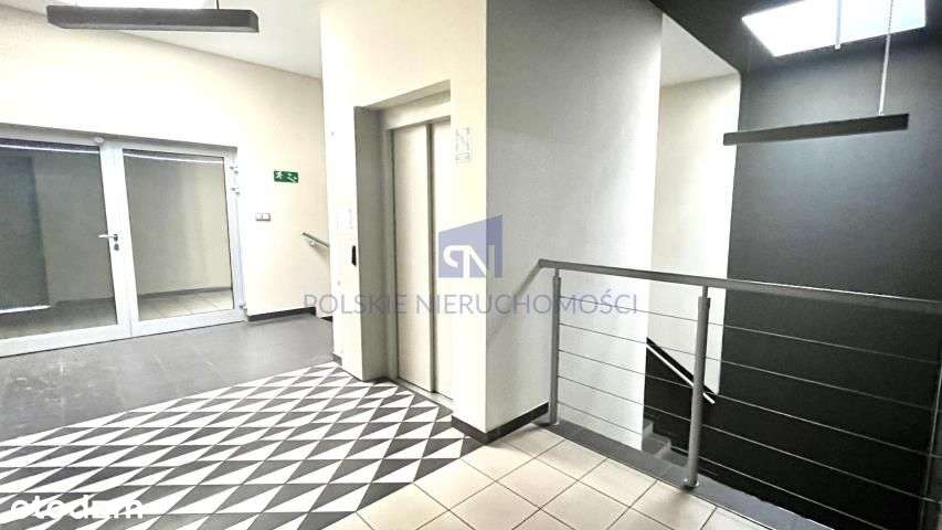 Wolnostojący obiekt usługowo-biurowy-5