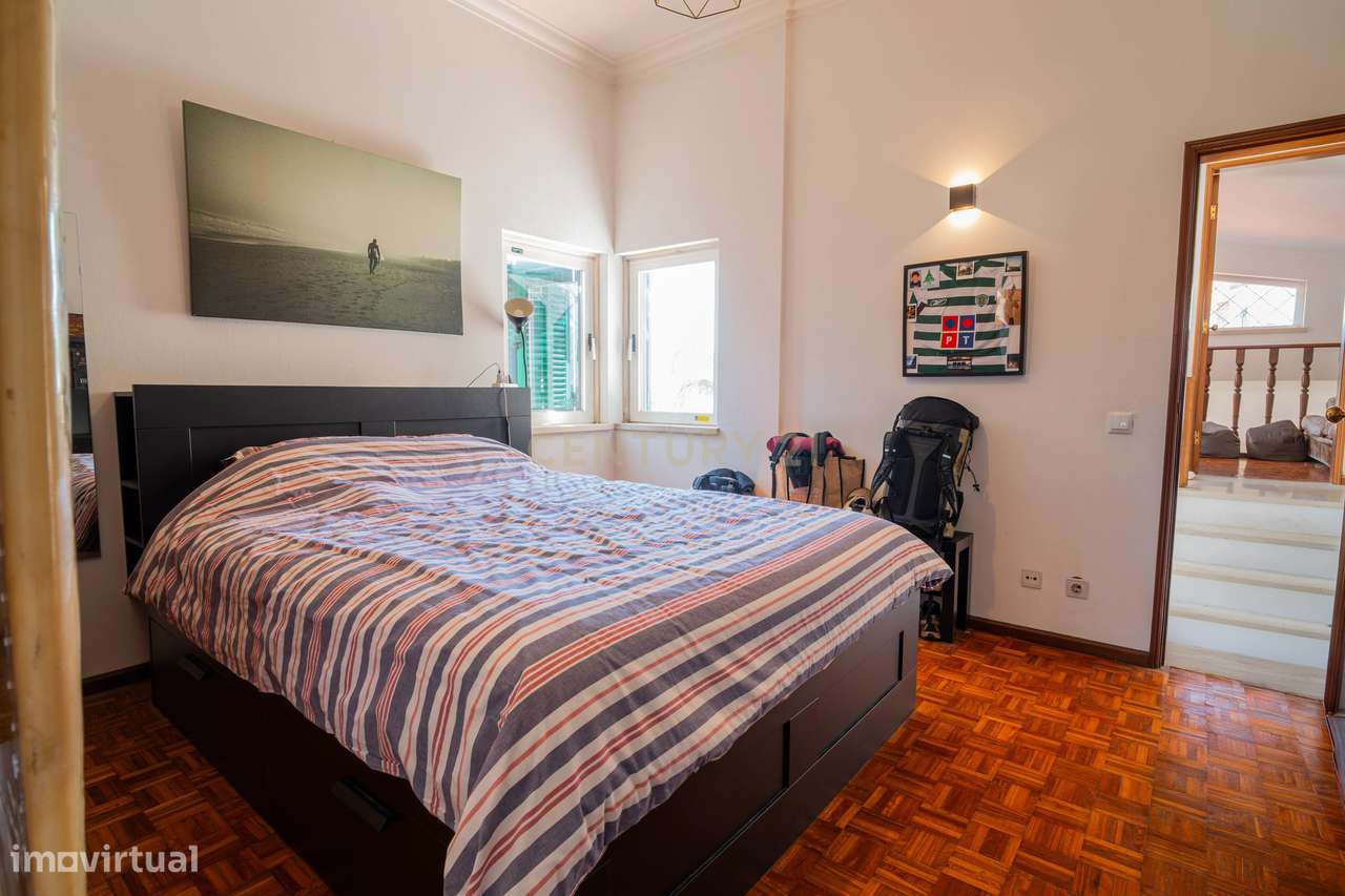 Espetacular Moradia em Cascais com Jardim e Piscina-12