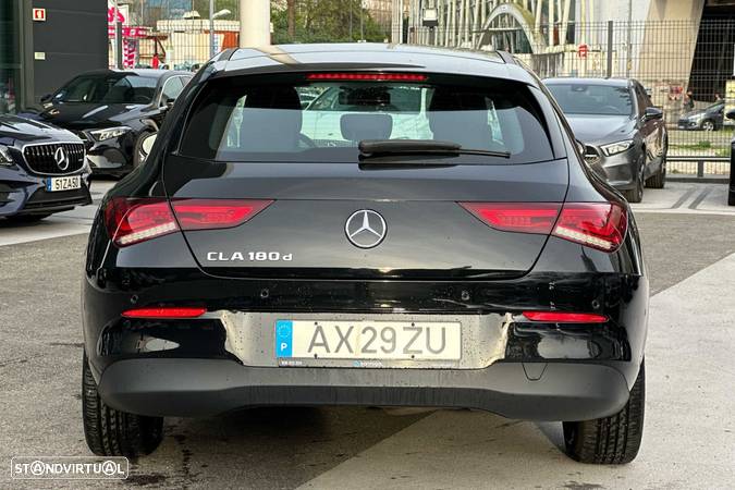 Mercedes-Benz CLA 180 - 4