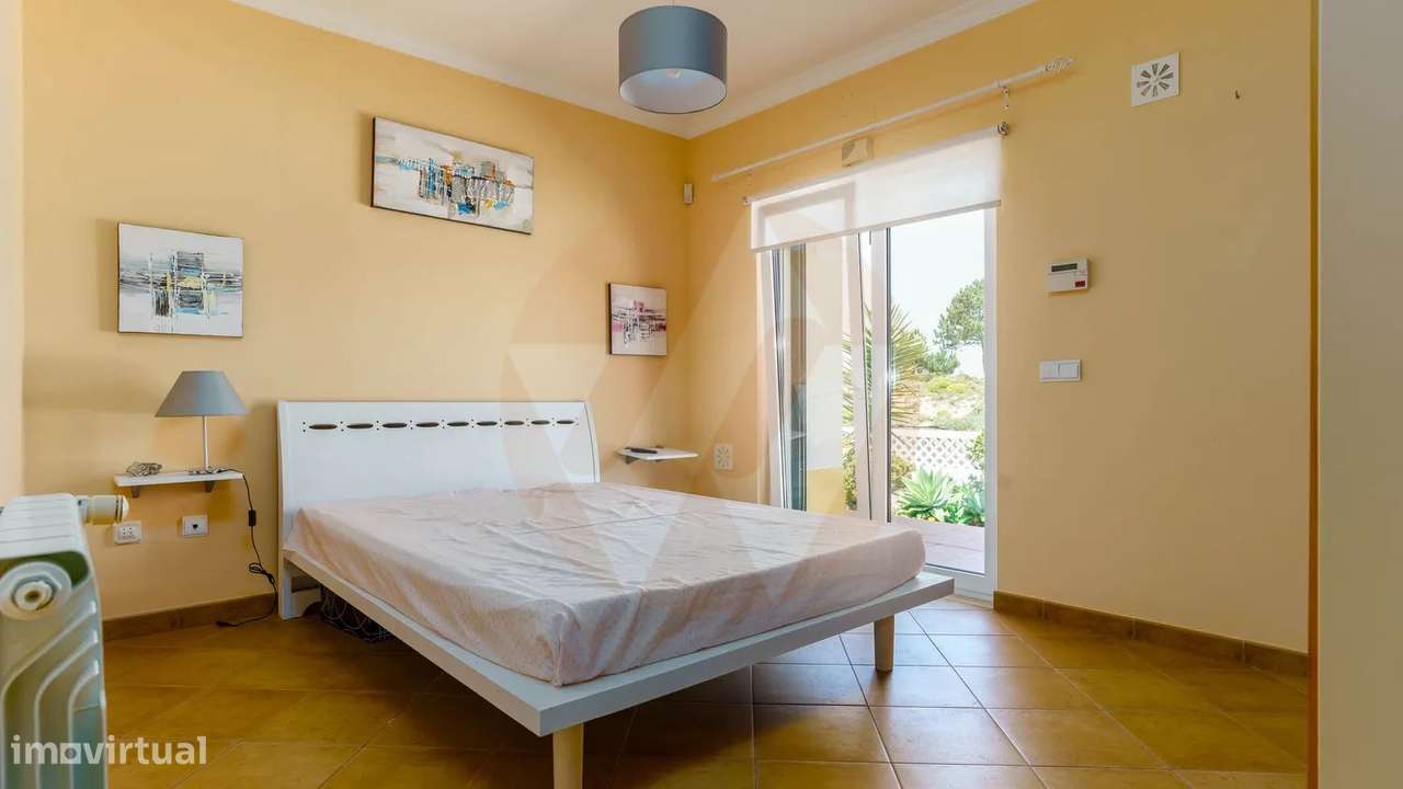 Moradia T4 com Piscina-10