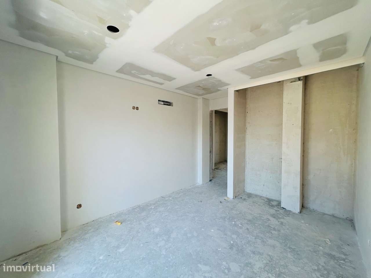 APARTAMENTO T3 PARA ENTREGA ATÉ DEZEMBRO DE 2026 C/BOX-11