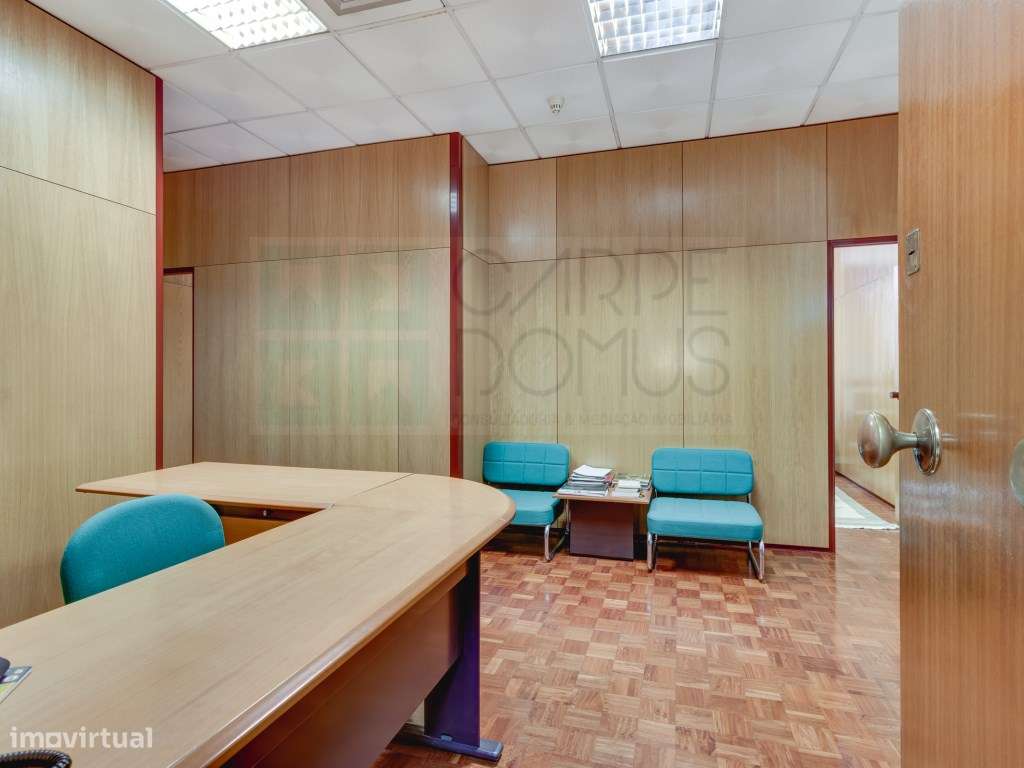 Escritório de Prestígio no Centro de Lisboa - Grande imagem: 2/31