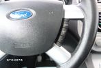 Ford Kuga 2.0 TDCi 2x4 Titanium - 35