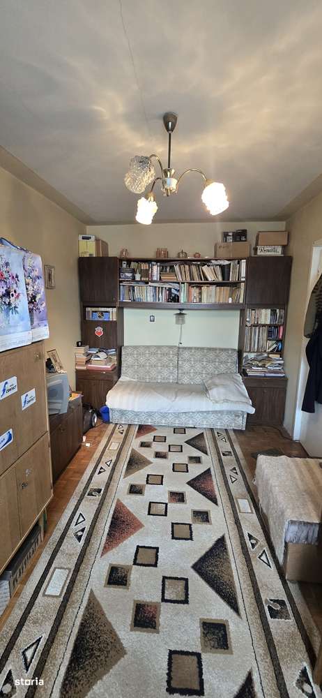 Apartament 3 camere,balcon inchis,etaj2,Terezian -Sibiu-1