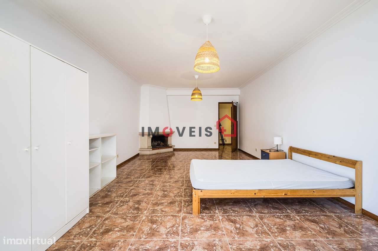 Apartamento T4 central com elevador - Grande imagem: 5/22