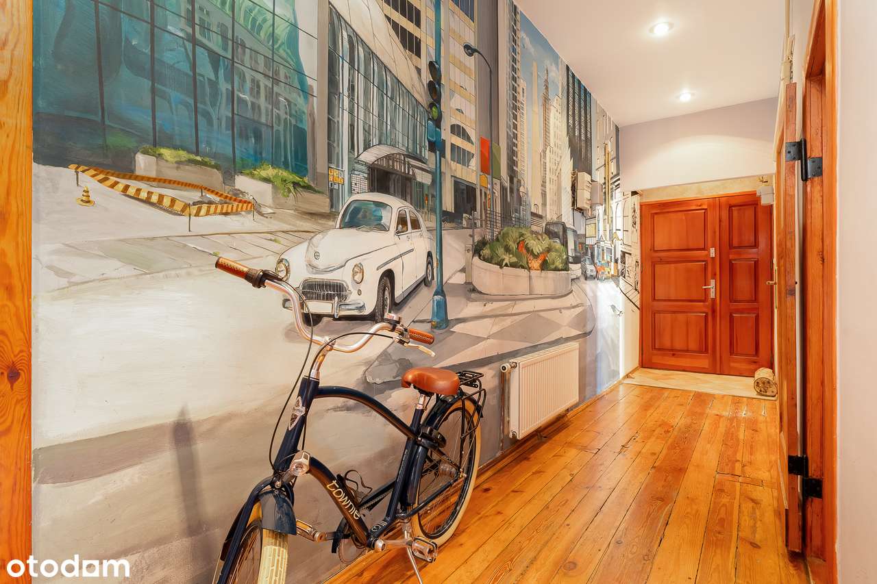 Trzystronne, z balkonem i piwnicą, przy tramwaju-2