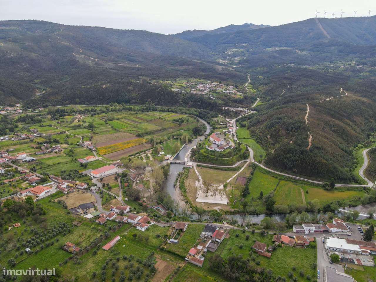 Terreno para construção de prédios - Grande imagem: 4/11