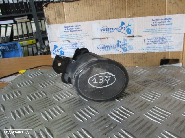 Peça - Farol Nevoeiro 8200002470 Renault Laguna 2005 Usado Drt Vale