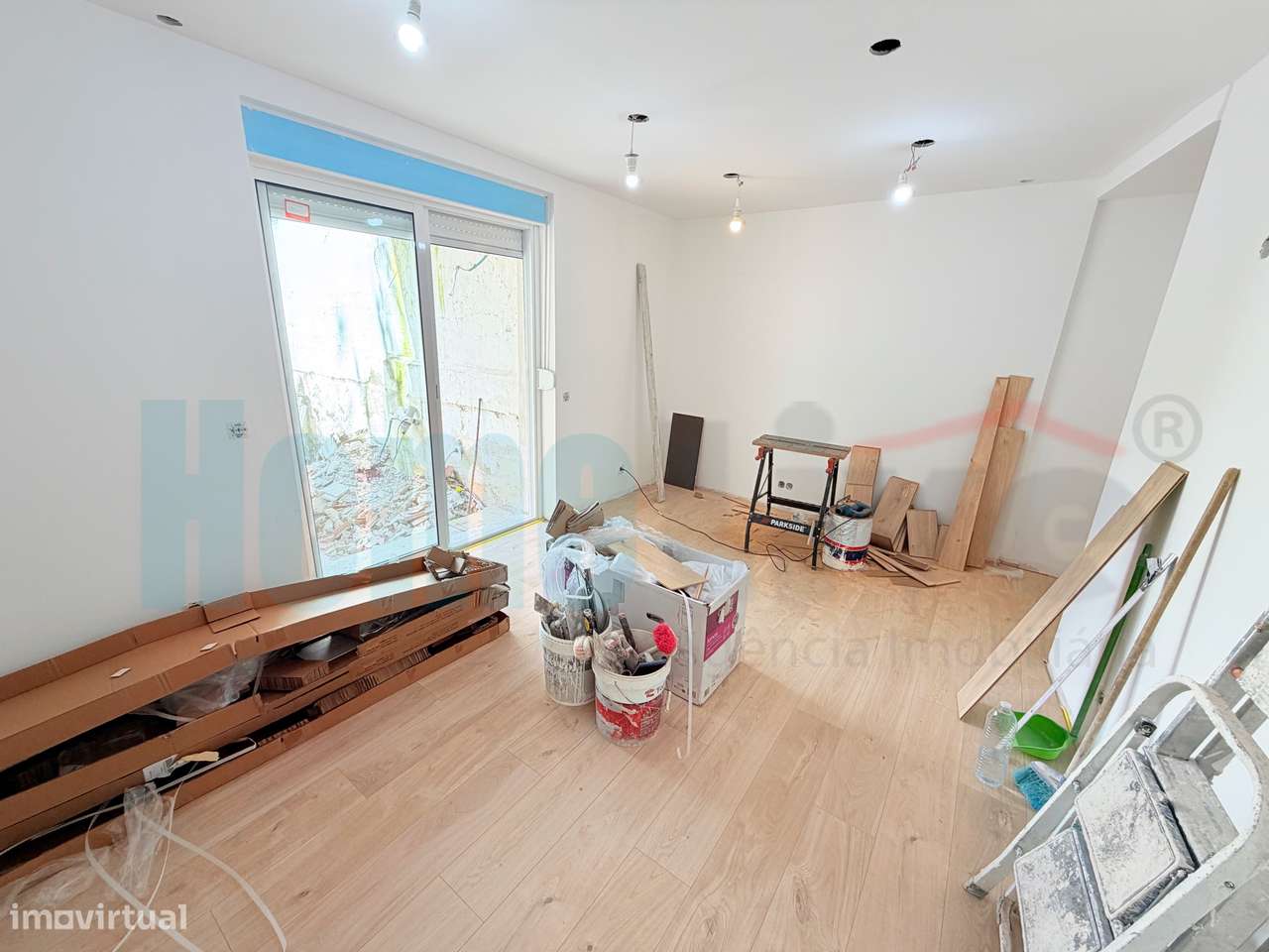 T3 Remodelado Logradouro 45m² | Centro de Alverca do Ribatejo – Lisboa-3