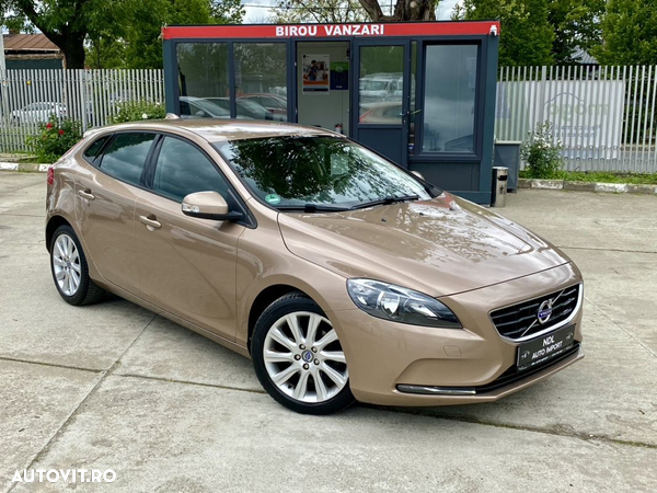 Volvo V40 D2 ECO Summum - 1