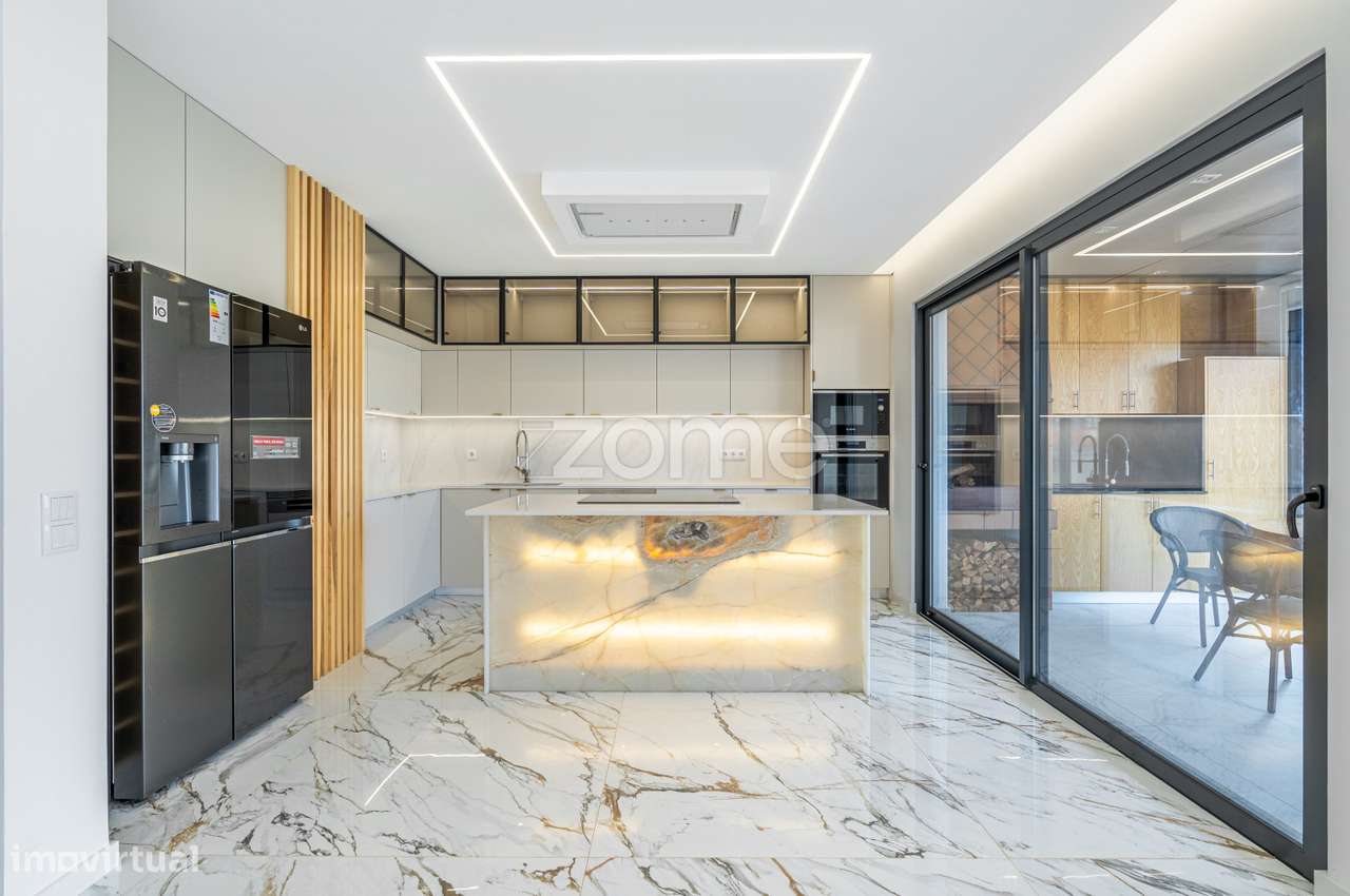 Apartamento T3 Penthouse com Vista Mar e Cidade no Caniço-2