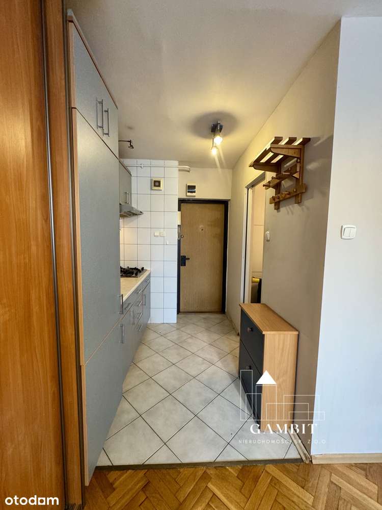 Rozkładowa kawalerka w idealnej lokalizacji-4