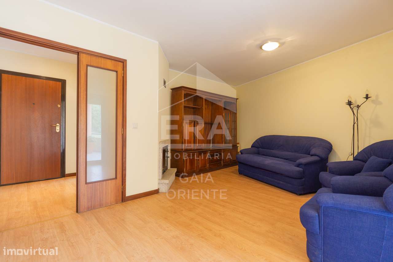 Apartamento T1 com Terraço no Último Piso, em Pedroso - Grande imagem: 2/40