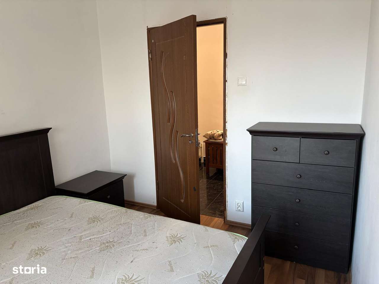 3 camere, 2 bai, tamplarie PVC + termopan, bloc 1988,  balcon închis!-10