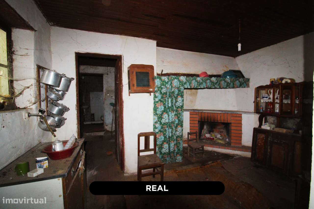 Moradia T3 para reabilitar em Oliveira do Bairro - Grande imagem: 4/23