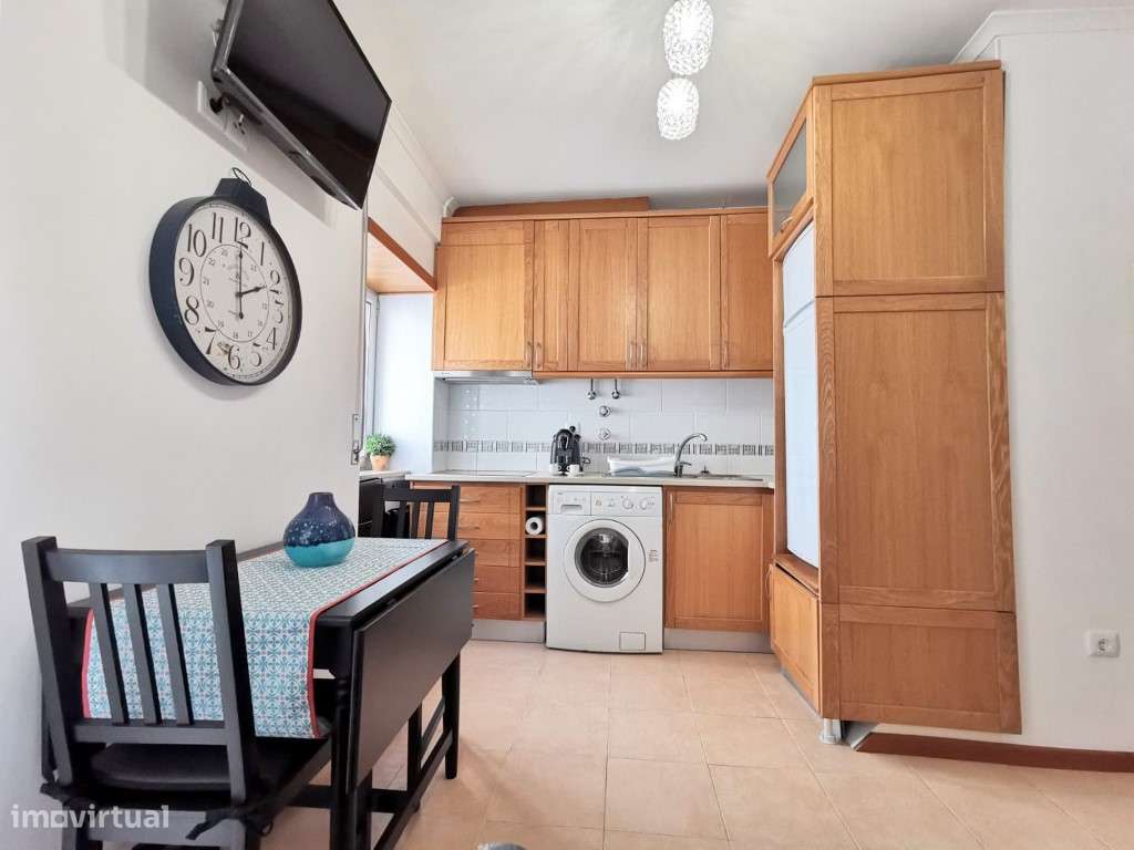 Apartamento T1 mobilado e equipado no centro histórico da Nazaré a ...-0