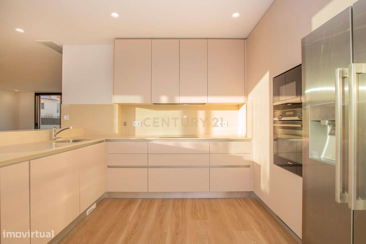 Moradia T4 na Aldeia do Juzo - Grande imagem: 4/33