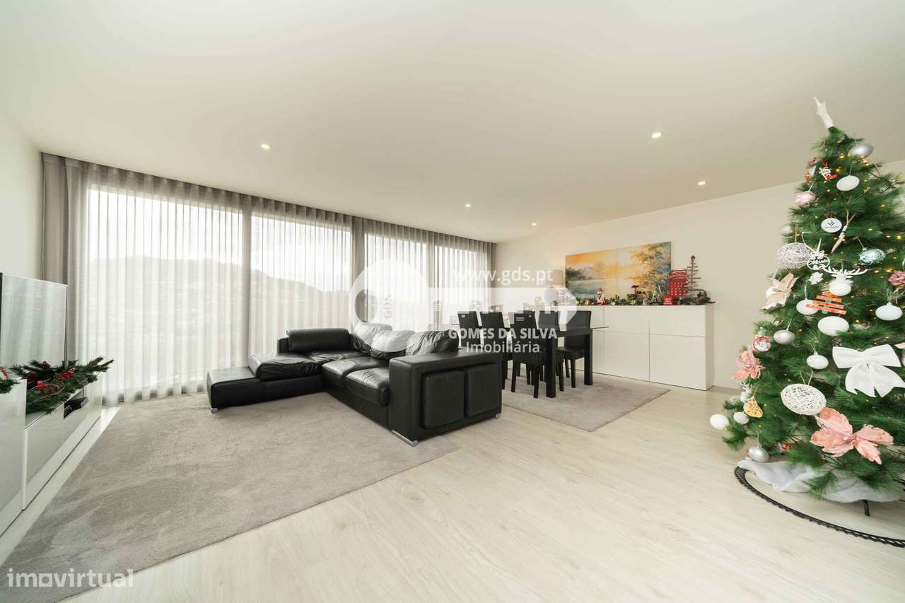 Moradia T3 na Rua do Nascente, Gualtar-15