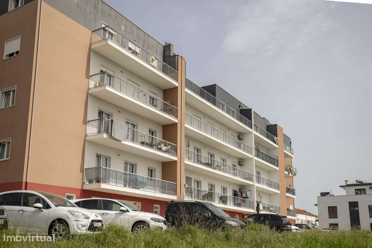 Apartamento T3 varanda estacionamento Corredoura Sesimbra-31