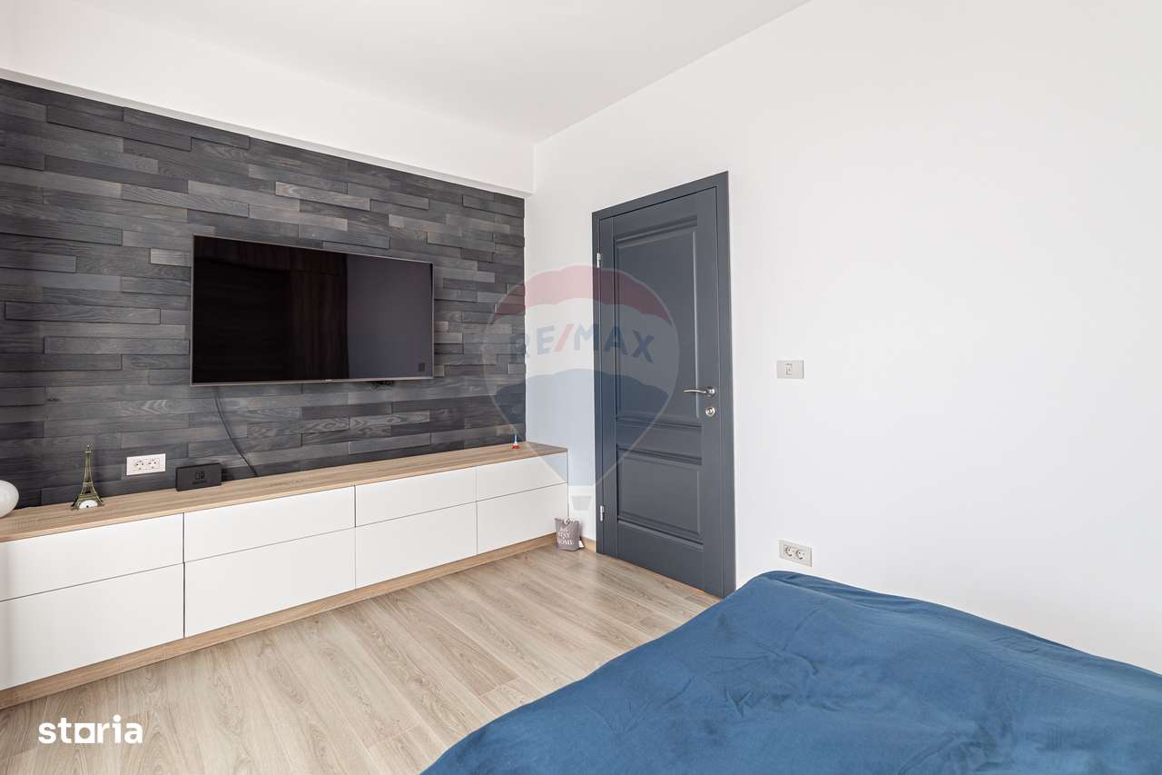 Apartament tip PENTHOUSE cu 3 camere de vânzare, ADORA PARK zona UTA-8