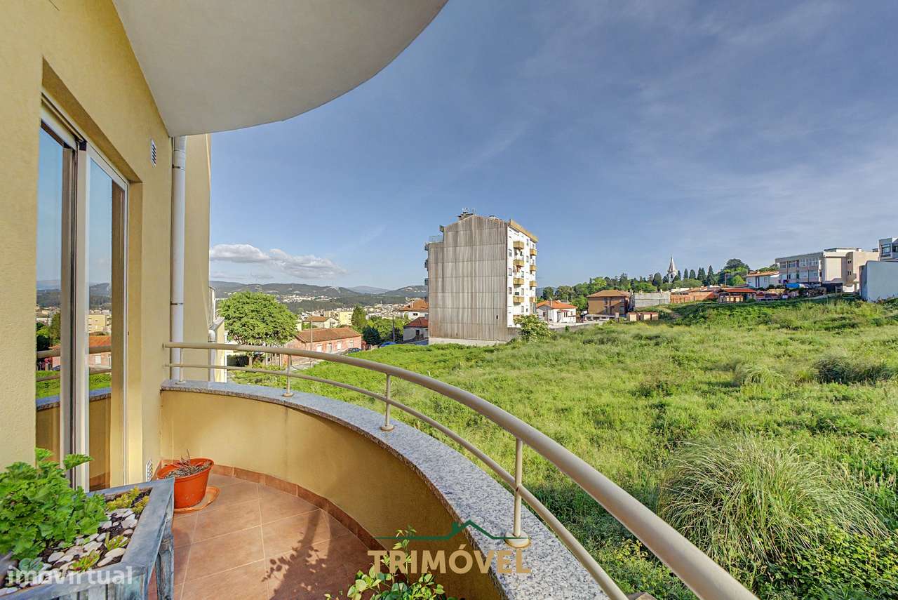 Apartamento T3 com Terraço, São João da Madeira-6