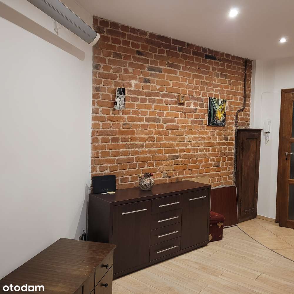 Mieszkanie w odremontowanej kamienicy na wysokim parterze-6