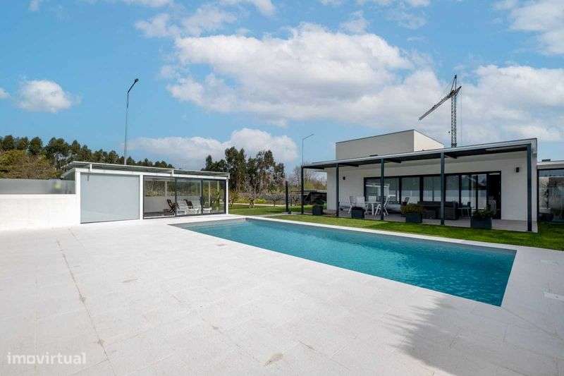 Moradia de Luxo T4 com Piscina Aquecida, SPA, Ginásio e Picadeiro - Grande imagem: 4/12