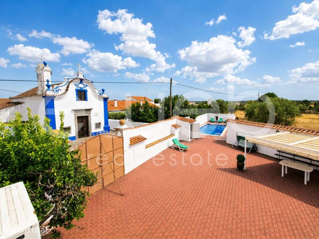 Moradia T4 de Arquitetura Alentejana com Piscina, Motrinos, Regueng...-40