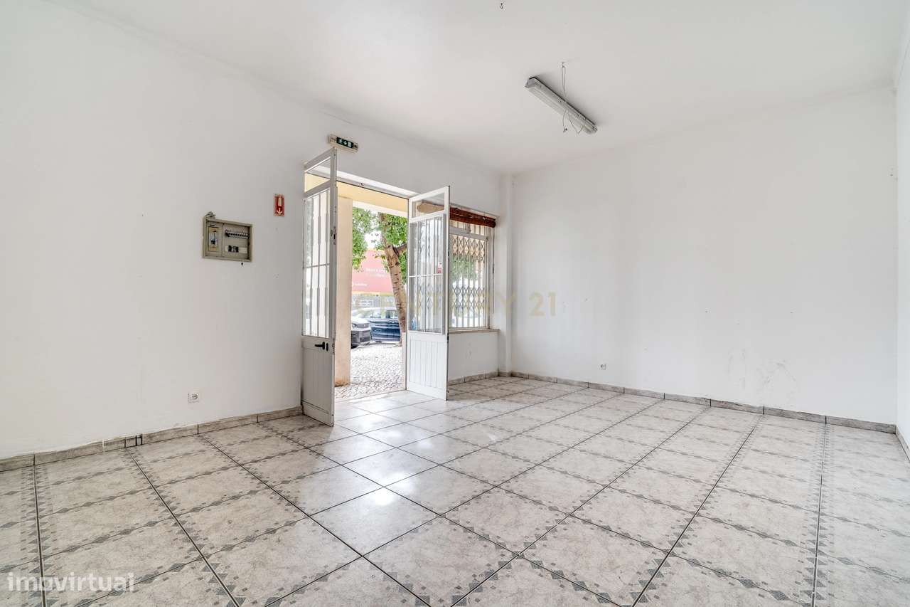 Oportunidade de Venda: Loja no Centro do Algoz (43,70m²) - Grande imagem: 2/14
