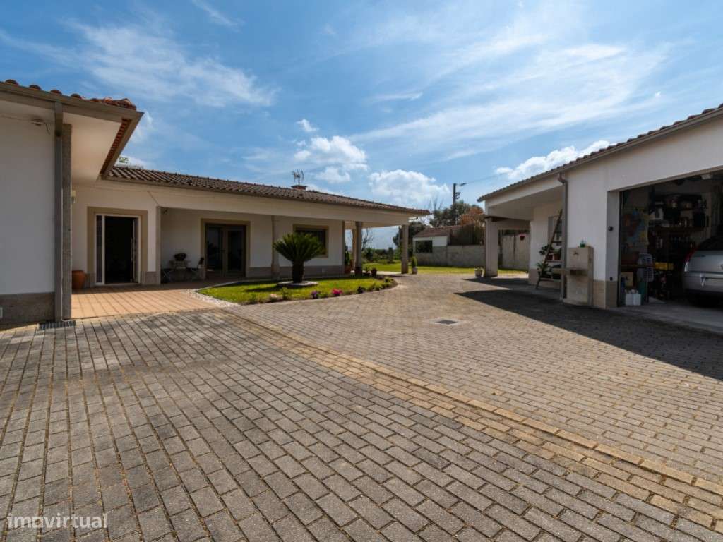 Encantadora Moradia Térrea V3-24