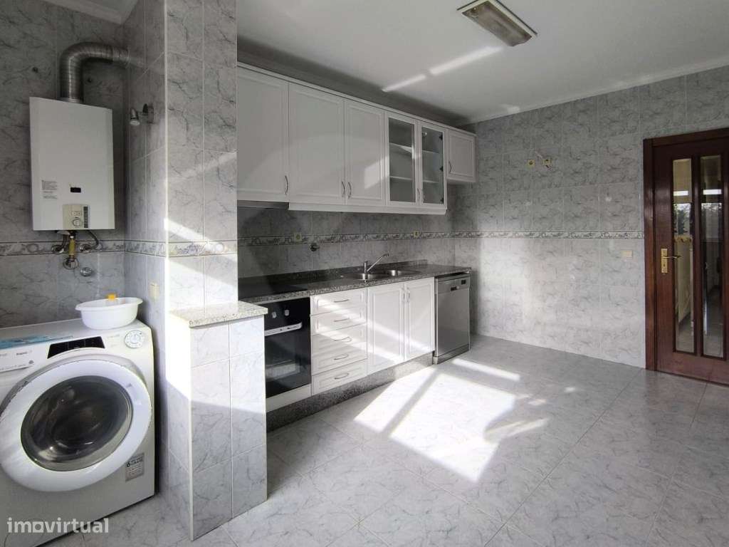 T2 + 1 para Arrendamento Anual em Gião - Grande imagem: 4/26