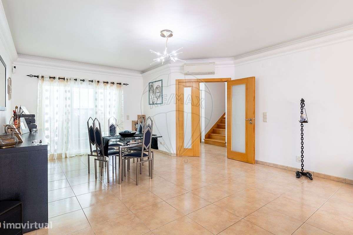Moradia T5 para venda-11